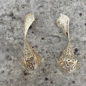 Kendra Scott Gold Filigree Drop Earrings